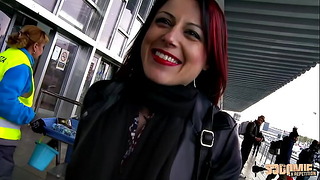 Estelle, Belle Milf Et Salope Assum E, Vient Se Faire Enculer En Espagne 15 Min