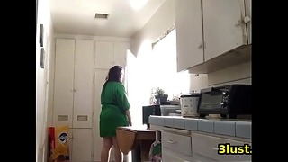 Wife Cheats With Construction Worker While Husband at Work
